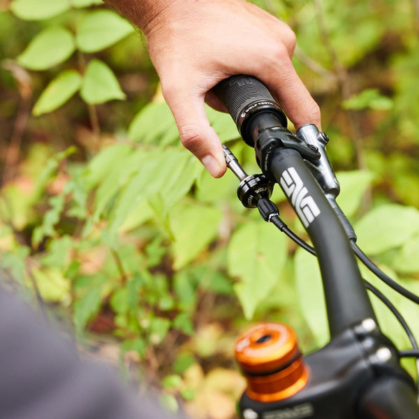 Wolf Tooth Dropper Lever Remote 360